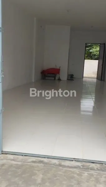 image KIOS + TANAH STRATEGIS DI JALAN RAYA JELUPANG | DEKAT PINTU TOL | PARKIR LUAS (3)