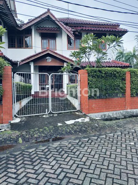 image RUMAH BESAR DI JALAN RAYA VILLA MELATI MAS | LAHAN LUAS 545 M² | LOKASI STRATEGIS (3)