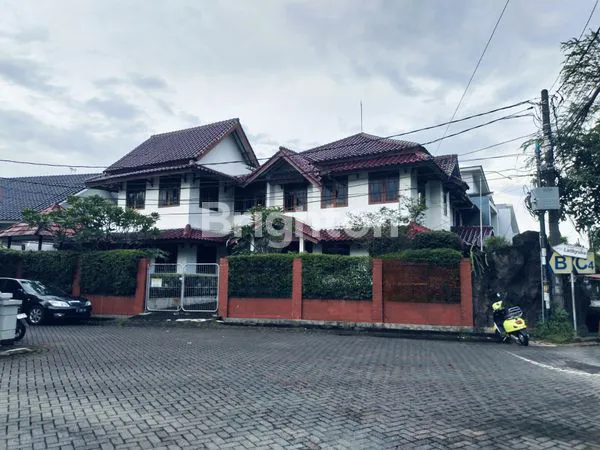 image RUMAH BESAR DI JALAN RAYA VILLA MELATI MAS | LAHAN LUAS 545 M² | LOKASI STRATEGIS (2)