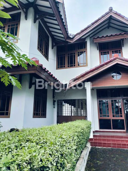 image RUMAH BESAR DI JALAN RAYA VILLA MELATI MAS | LAHAN LUAS 545 M² | LOKASI STRATEGIS (7)