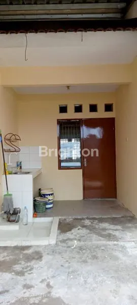 image RUMAH SIAP HUNI HABIS RENOV PERUM PERMATA BATURSARI PLAMONGAN INDAH MRANGGEN DEMAK (4)