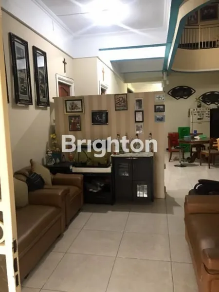 image RUMAH TERAWAT 2 LANTAI RUNGKUT ASRI HARGA 2M AN NEGO SAMPE DEAL (5)