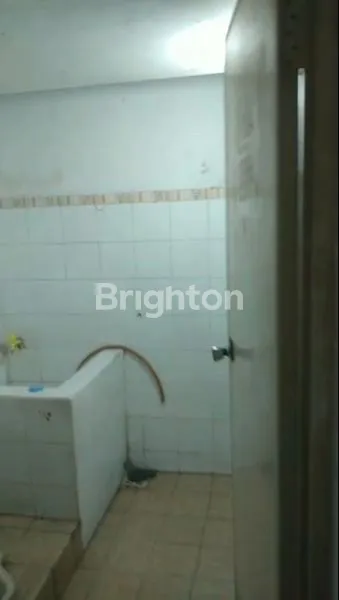 image RUMAH 2 LANTAI SIAP HUNI (3)