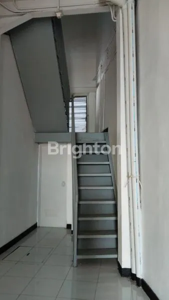 image RUKO BARU SIAP HUNI DI JALAN RAYA PEKAYON BEKASI (4)