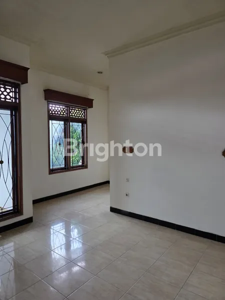 image RUMAH LOKASI STRATEGIS AREA GATOT SUBROTO (GATSU) BARAT DENPASAR (5)