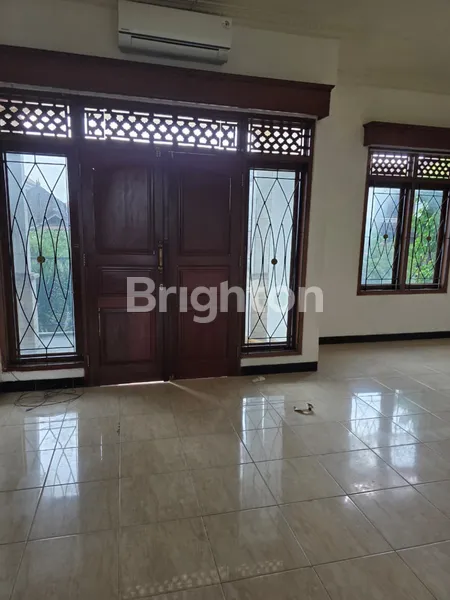 image RUMAH LOKASI STRATEGIS AREA GATOT SUBROTO (GATSU) BARAT DENPASAR (6)