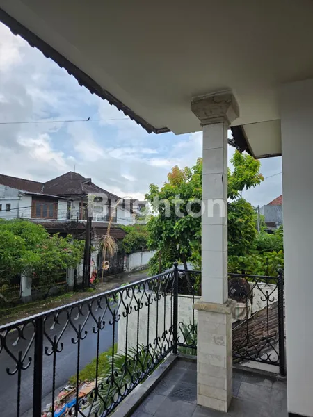 image RUMAH LOKASI STRATEGIS AREA GATOT SUBROTO (GATSU) BARAT DENPASAR (8)