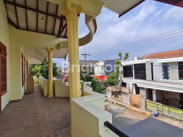 image DIJUAL RUMAH 2 LANTAI LUAS HOOK SAWOJAJAR SELANGKAH KE TOL SAWOJAJAR DAN PASAR SAWOJAJAR AREA STRATEGIS DAN RESIDENSIAL DI KOTA MALANG (3)