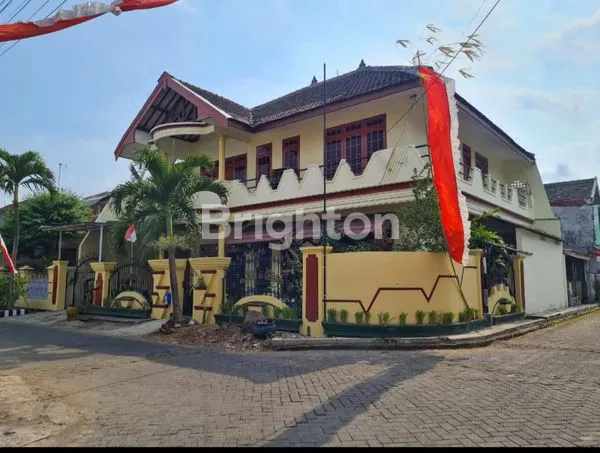 image DIJUAL RUMAH 2 LANTAI LUAS HOOK SAWOJAJAR SELANGKAH KE TOL SAWOJAJAR DAN PASAR SAWOJAJAR AREA STRATEGIS DAN RESIDENSIAL DI KOTA MALANG (1)