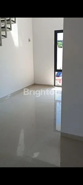 image RUMAH MEWAH 2 LANTAI MEDOKAN AYU (4)