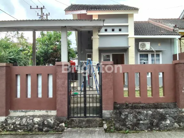 image RUMAH HOOK DI TENGAH KOTA (1)