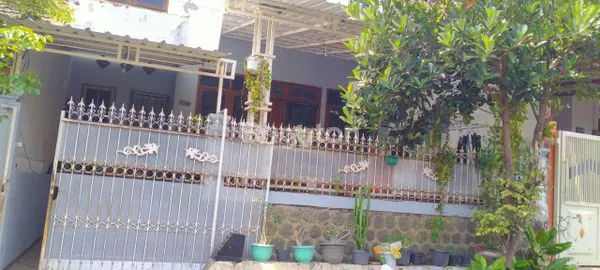 image DIJUAL RUMAH 2 LANTAI SIAP HUNI AREA CEMOROKANDANG SELANGKAH KE TOL SAWOJAJAR AREA RESIDENSIAL PERUMAHAN KOTA MALANG (1)