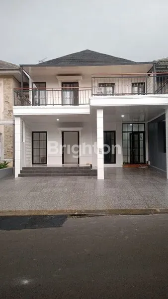 image RUMAH MEWAH 2 LANTAI LT 144M² DI KOTA WISATA (2)