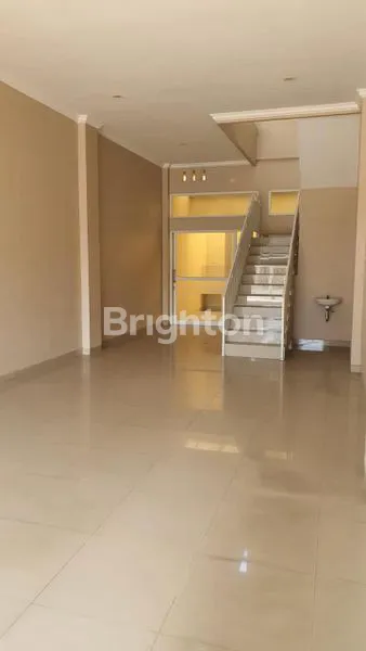 image RUKO DISEWAKAN DI PUSAT KERAMAIAN DEKAT PINTU TOL MALANG DAN PERUMAHAN SAWOJAJAR (2)