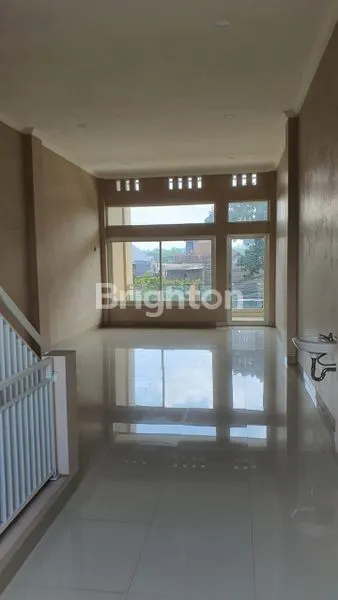 image RUKO DISEWAKAN DI PUSAT KERAMAIAN DEKAT PINTU TOL MALANG DAN PERUMAHAN SAWOJAJAR (8)