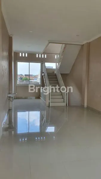 image RUKO DISEWAKAN DI PUSAT KERAMAIAN DEKAT PINTU TOL MALANG DAN PERUMAHAN SAWOJAJAR (5)