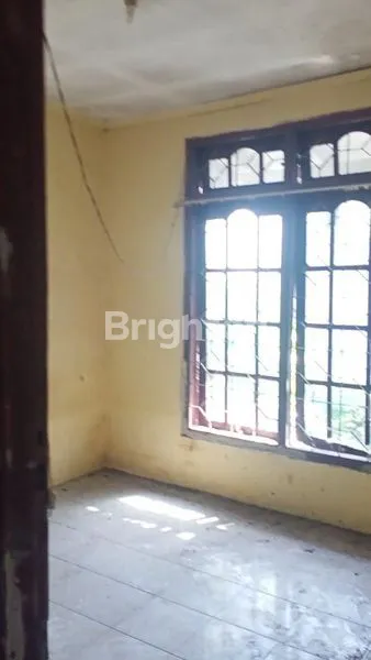 image RUMAH 140M2 SHM BUTUH RENOV DI GRIYA PERMATA ALAM (4)