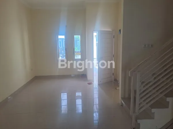 image RUMAH MEWAH DAN PREMIUM 2 LANTAI, DI KAWASAN JAGAKARSA,BEBAS BANJIR, DEKAT TOL, RS & FASILITAS UMUM, HARGA TERBAIK! (2)