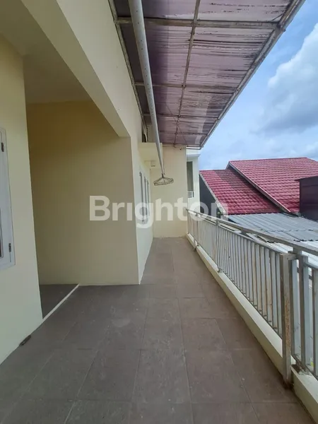 image RUMAH MEWAH DAN PREMIUM 2 LANTAI, DI KAWASAN JAGAKARSA,BEBAS BANJIR, DEKAT TOL, RS & FASILITAS UMUM, HARGA TERBAIK! (4)