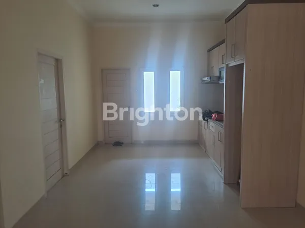 image RUMAH MEWAH DAN PREMIUM 2 LANTAI, DI KAWASAN JAGAKARSA,BEBAS BANJIR, DEKAT TOL, RS & FASILITAS UMUM, HARGA TERBAIK! (5)