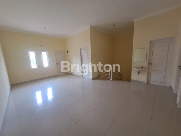 image RUMAH MEWAH DAN PREMIUM 2 LANTAI, DI KAWASAN JAGAKARSA,BEBAS BANJIR, DEKAT TOL, RS & FASILITAS UMUM, HARGA TERBAIK! (7)