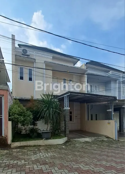 image RUMAH MEWAH DAN PREMIUM 2 LANTAI, DI KAWASAN JAGAKARSA,BEBAS BANJIR, DEKAT TOL, RS & FASILITAS UMUM, HARGA TERBAIK! (1)