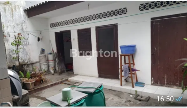 image RUMAH DI JALAN TEUKU UMAR SURABAYA PUSAT LOKASI STRATEGIS (4)