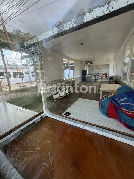 image BANGUNAN BEKAS CAFE PINGGIR JALAN UTAMA (5)