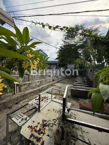 image BANGUNAN BEKAS CAFE PINGGIR JALAN UTAMA (7)