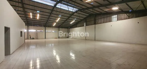 image GUDANG DI NOL JALAN RAYA SIAP PAKAI (6)