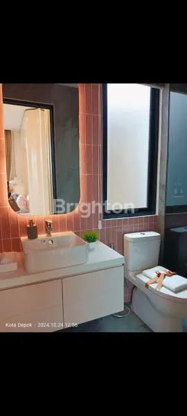 image RUMAH MEWAH 3 LANTAI DENGAN LIFT DI SAWANGAN (3)