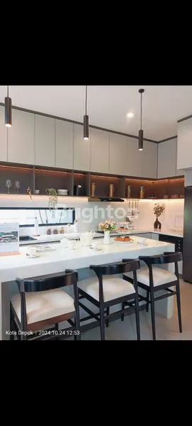 image RUMAH MEWAH 3 LANTAI DENGAN LIFT DI SAWANGAN (5)