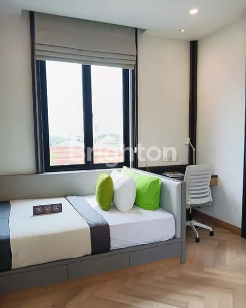 image HUNIAN MODERN DI DEPOK, 4+1 KAMAR, SIAP HUNI (6)