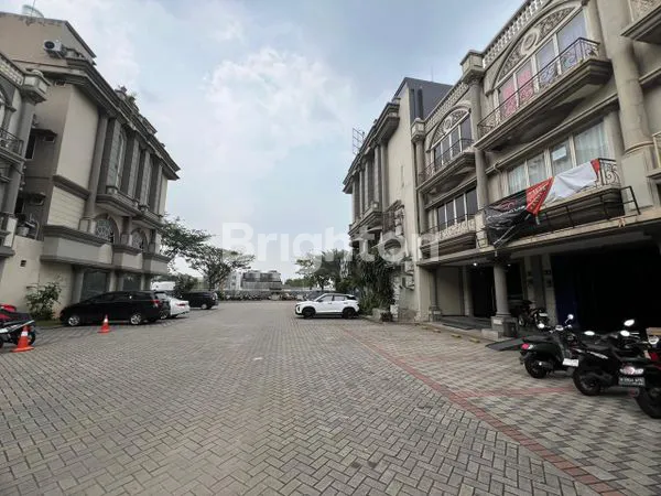 image RUKO 3 LANTAI DE MANSION ALAM SUTERA TANGERANG (3)