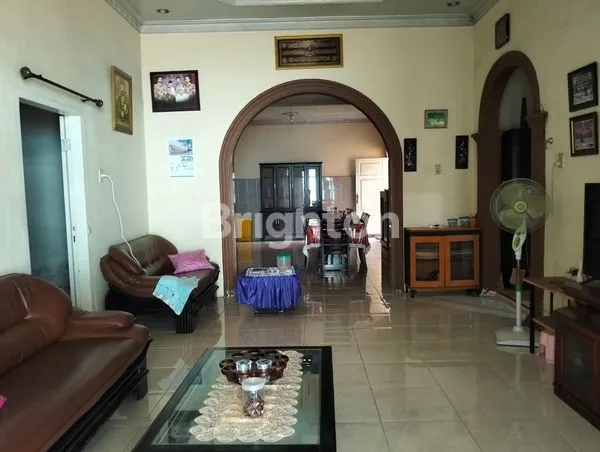 image RUMAH LUAS 1 LANTAI SIAP HUNI DI JL MEDAN AREA SELATAN (1)