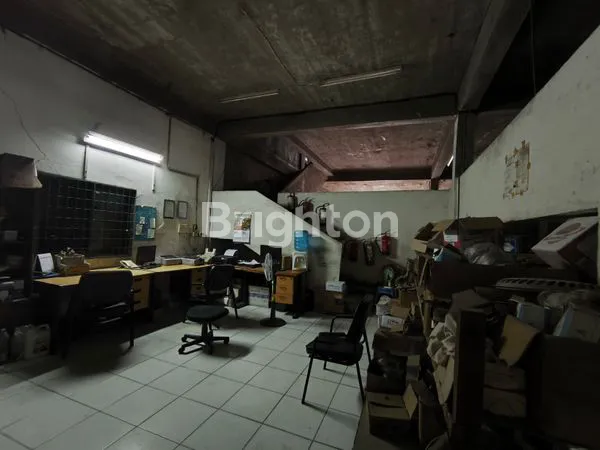 image RUKO GANDENG 4 PINTU PARKIRAN LUAS PEKANBARU (2)