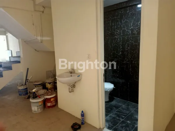 image RUKO RAYA KENJERAN SIAP PAKAI PARKIRAN LUAS COCOK UTK KANTOR / USAHA (8)