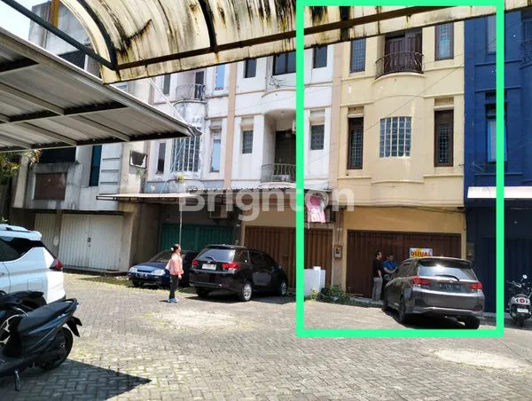 image RUKO 3 LANTAI TENGAH KOTA (1)