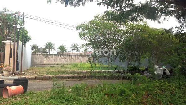 image KAVLING SIAP BANGUN SOLO BARU CLUSTER MEWAH (2)