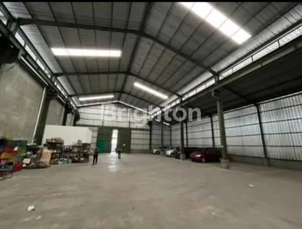 image GUDANG STRATEGIS DI GEDANGAN, LT/LB 1380M² (1)