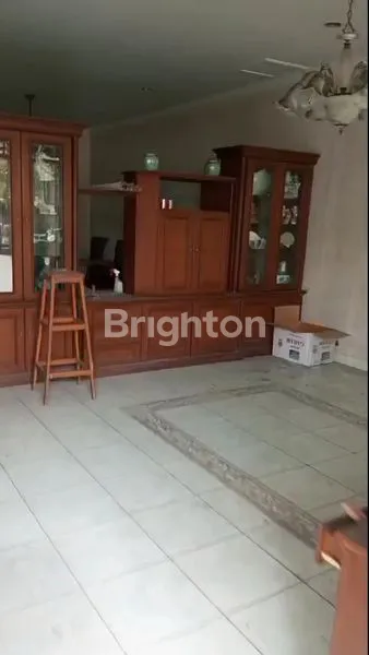 image RUMAH MEWAH LT 250M², HARGA TANAH SAJA (2)