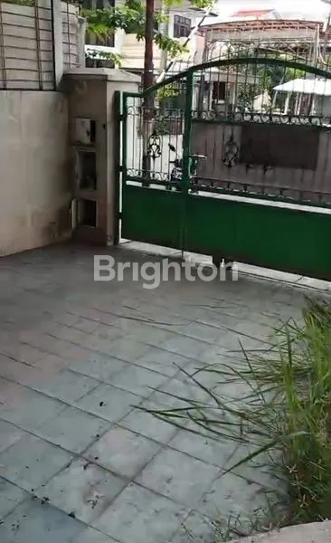 image RUMAH MEWAH LT 250M², HARGA TANAH SAJA (1)