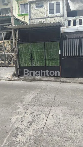 image DIJUAL RUMAH 3 LANTAI KAVLING POLRI JAKBAR JELAMBAR – SHM, AKSES JALAN LEBAR (1)