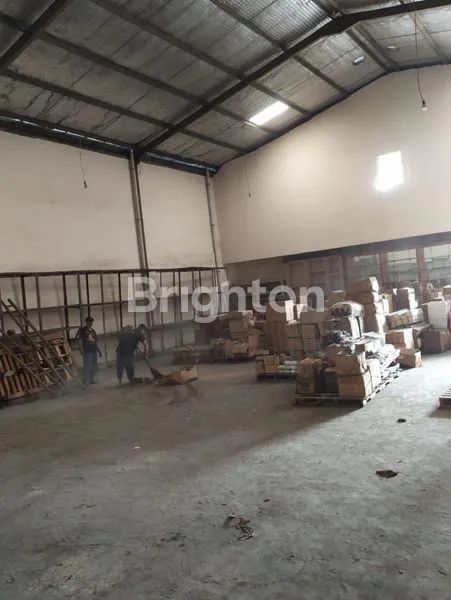 image GUDANG DUA LANTAI SIAP PAKAI DAN TERAWAT AKSES MUDAH KEMANA MANA AMAN DAN  LOKASINYA STRATEGIS TANGERANG BANTEN  (2)