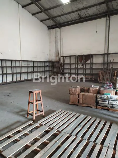 image GUDANG DUA LANTAI SIAP PAKAI DAN TERAWAT AKSES MUDAH KEMANA MANA AMAN DAN  LOKASINYA STRATEGIS TANGERANG BANTEN  (3)