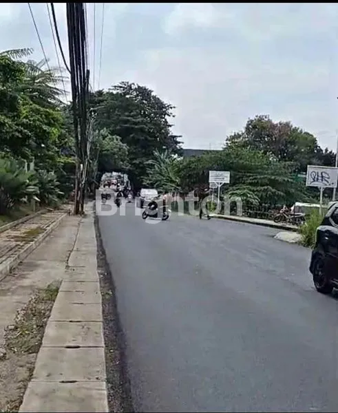 image LAHAN PINGGIR JALAN TANGSEL (1)