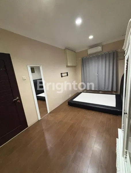 image DIJUAL RUMAH 2 LANTAI MODERN STRATEGIS WILAYAH PURI, JAKARTA BARAT (7)