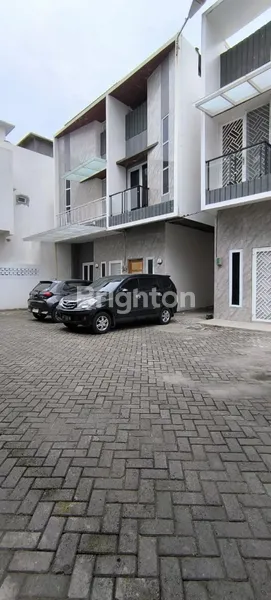 image RUMAH TOWN HOUSE (1)