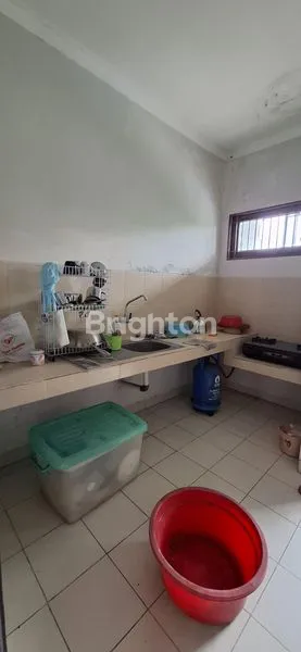 image RUMAH BESAR DISEWAKAN APA ADANYA DI BNR (2)