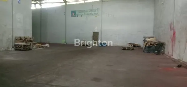 image GUDANG LUAS 915 M² DENGAN MESS DI CIPONDOH (2)